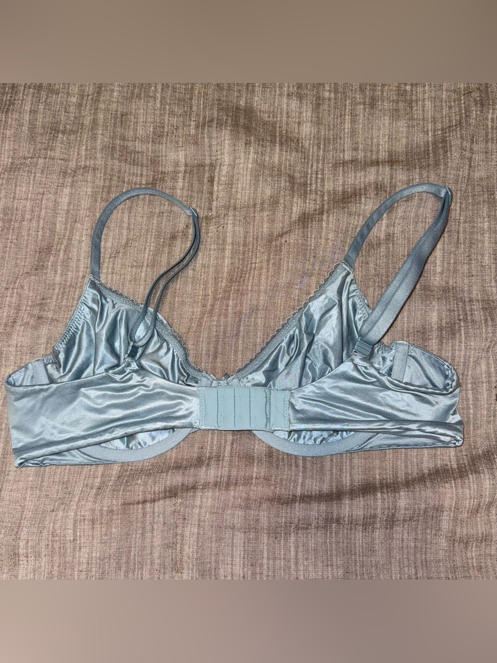 Victoria’s Secret Invisible Lift Unlined Demi Bra! - Picture 5 of 6
